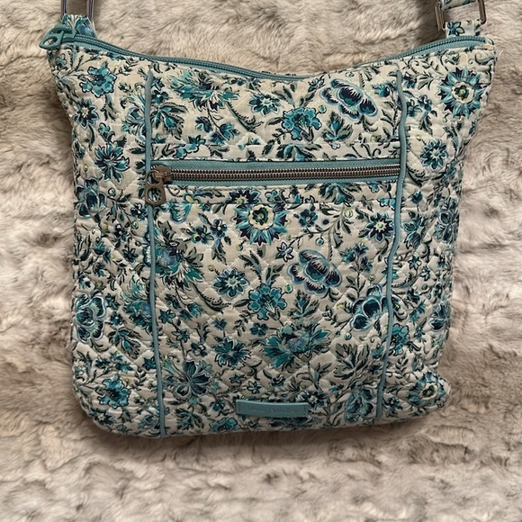 Vera Bradley Purse - Picture 2 of 8